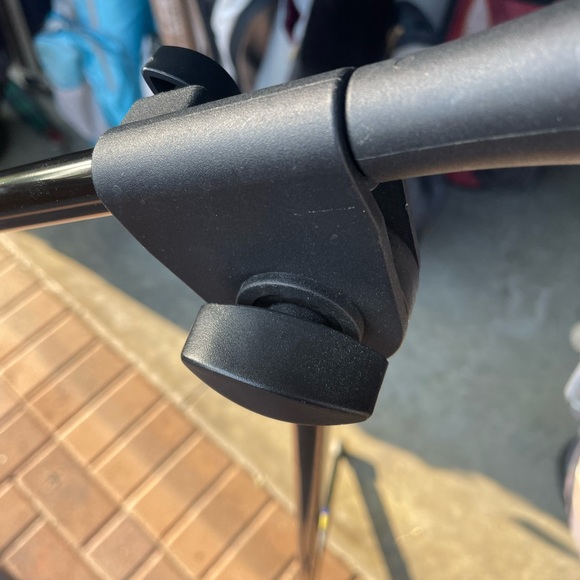 Samson Tripod Microphone Stand With Microphone Holder - Picture 6 of 9